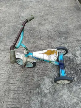 Sepeda anak roda 3