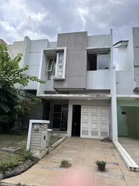 Dijual Rumah 2 lantai cluster Canary The Spring Gading Serpong