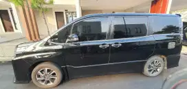 Toyota Voxy 2019