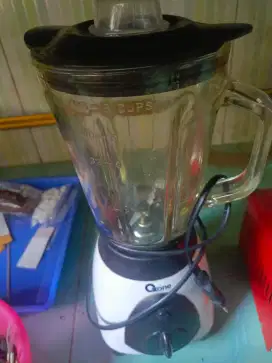 Blender pegangan dari kaca tinggal pakai