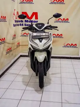 Honda Vario 150 keyless Tahun 2019 warna putih #am barata