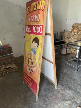 Stand banner dua sisi