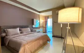 Interior Mewah! 2BR 77m² View Kota Furnished Condominium Green Bay Plu