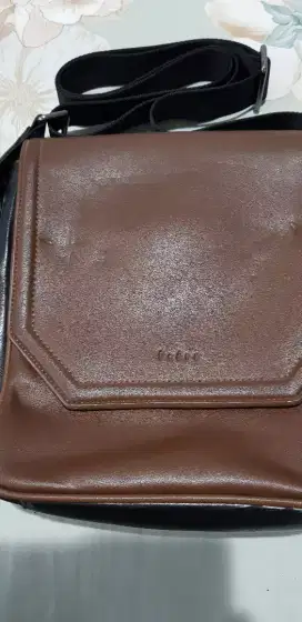 Tas selempang pedro