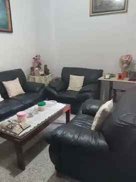 Rumah Sangat Strategis, Luas & nyaman utk anak² dekat pd.indah