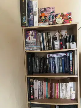 Preloved rak buku minimalis kayu merk pira oak
