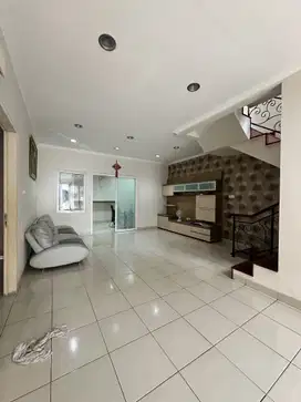 Dijual Rumah di Magnolia Gading Serpong