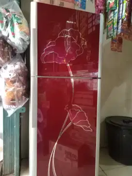 Merk Polytron 2 pintu