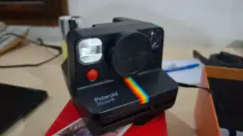 Kamera Polaroid Now+