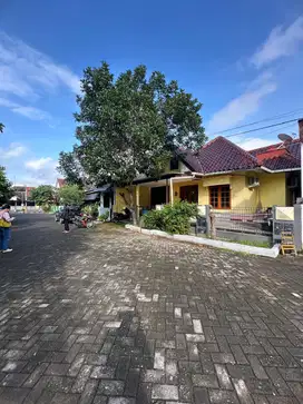 BU ! MURAH! Rumah Bagus Dalam Perumahan di jl. Kaliurang dekat UGM