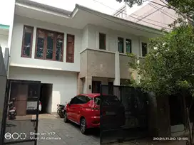Rumah kerinci kebayoran baru tipe minimalis siap pakai