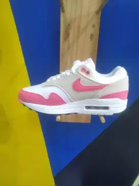 W NIKE AIR MAX 1