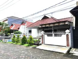 Rumah Dijual di Manyar Kartika Surabaya.