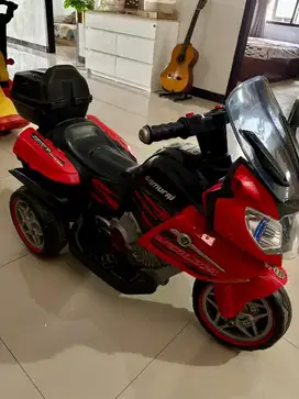 Sepeda motor aki
