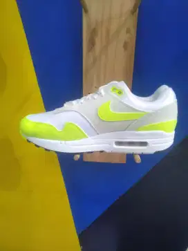 W NIKE AIR MAX 1