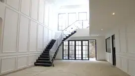 Rumah Mewah Baru Renovasi Bisa Untuk Usaha Di Cipinang