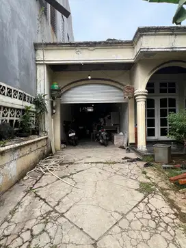 RUMAH HITUNG TANAH LOKASI STRATEGIS DI PONDOK INDAH JAKARTA - SELATAN