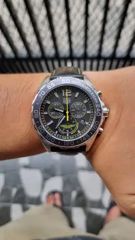 TAG Heuer Formula 1 Black Dial quartz