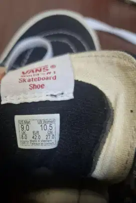 sepatu keren second