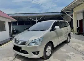 INNOVA DIESEL LUXURY