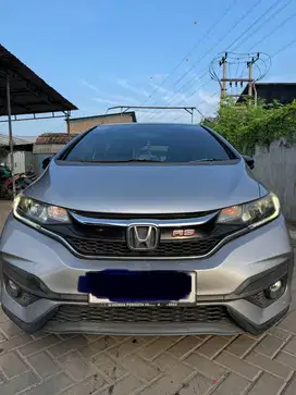 Honda Jazz RS 2017 AT Bensin SILVER | Pajak Panjang - Mesin Sehat