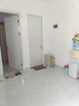 Dijual Rumah  di Cluster Thames JGC Jakarta Timur Parkir bisa 2 mobil