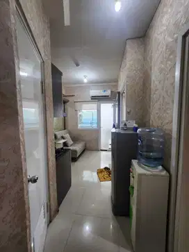 DISEWAKAN TERMURAH 2 KAMAR APARTEMEN GREEN PRAMUKA SCARLET MALL JAKPUS