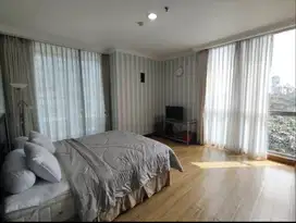 Dijual cepat apartemen Residence8 2 kamar tidur luas 178m harga nego