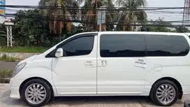 Hyundai H-1 2012 Bensin