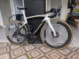 Pinarello Digma F Plutonium