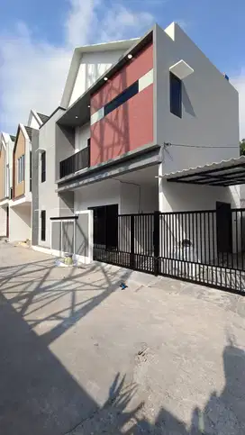 Rumah baru dekat LRT kp rambutan jakarta timur