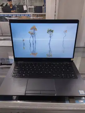 DELL LATITUDE 5300 - Intel core i5-8265U - RAM 8GB - SSD 256 GB