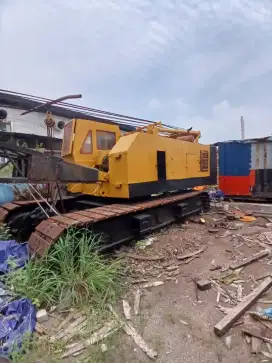 Crawler crane P &H 550S tahun 2002 capasitas  50 ton