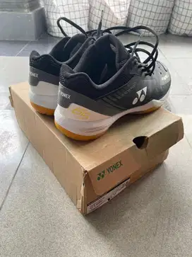 Sepatu Badminton Yonex SHB65 Z3 size 43