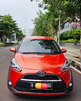 Toyota Sienta 1.5 V matic 2017