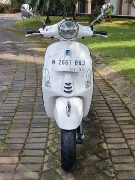 Vespa Primavera 150 ABS IGet 2019 Putih N Malang Mulus Koko Motor