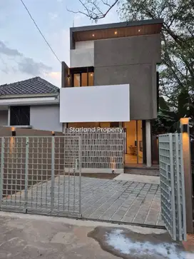 Rumah baru siap huni dekat stasiun di Bintaro
