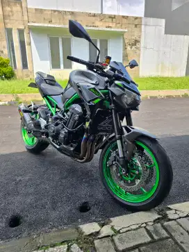 Kawasaki z900 2023 low km 2500, knalpot akrapovic,brembo, acossato dll