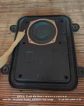 Speaker televisi polytron 32 inch