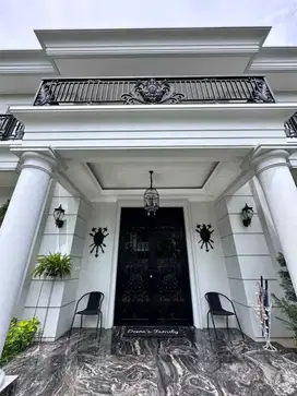 PONDOK INDAH LUXURIOUS MODERN CLASSIC FULLY FURNISHED