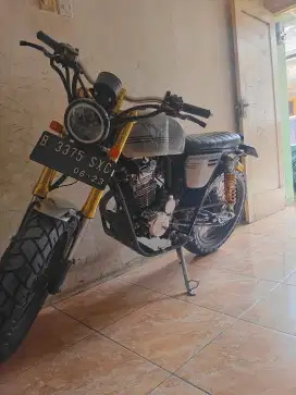 Motor custom basic CB125