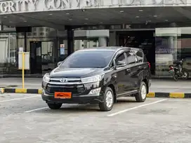 TOYOTA INNOVA 2.0 V AT HITAM TAHUN 2017
