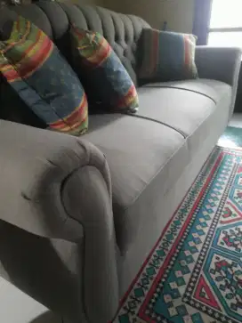 Dijual segera murah 3 dudukan sofa kondisi seperti baru