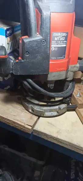 MAKTEC mesin router MT 362