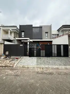 Rumah baru mewah modern tropis swimming pool golf araya malang