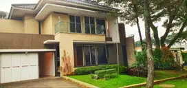 Rumah murah 3 lantai siap huni furnis di Kota Baru Parahyangan