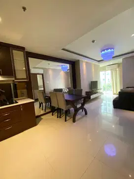Condominium Green Bay sewa 2 Kamar Full Furnished siap huni View kolam