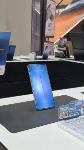 SAMSUNG S25EDGE FREE TV