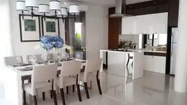 Dijual Rumah GRAHA FAMILI Blok P , Surabaya Barat full furnis