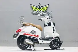 Vespa GTS 3V ei super like new sprint xmax GT200 piaggio vespa